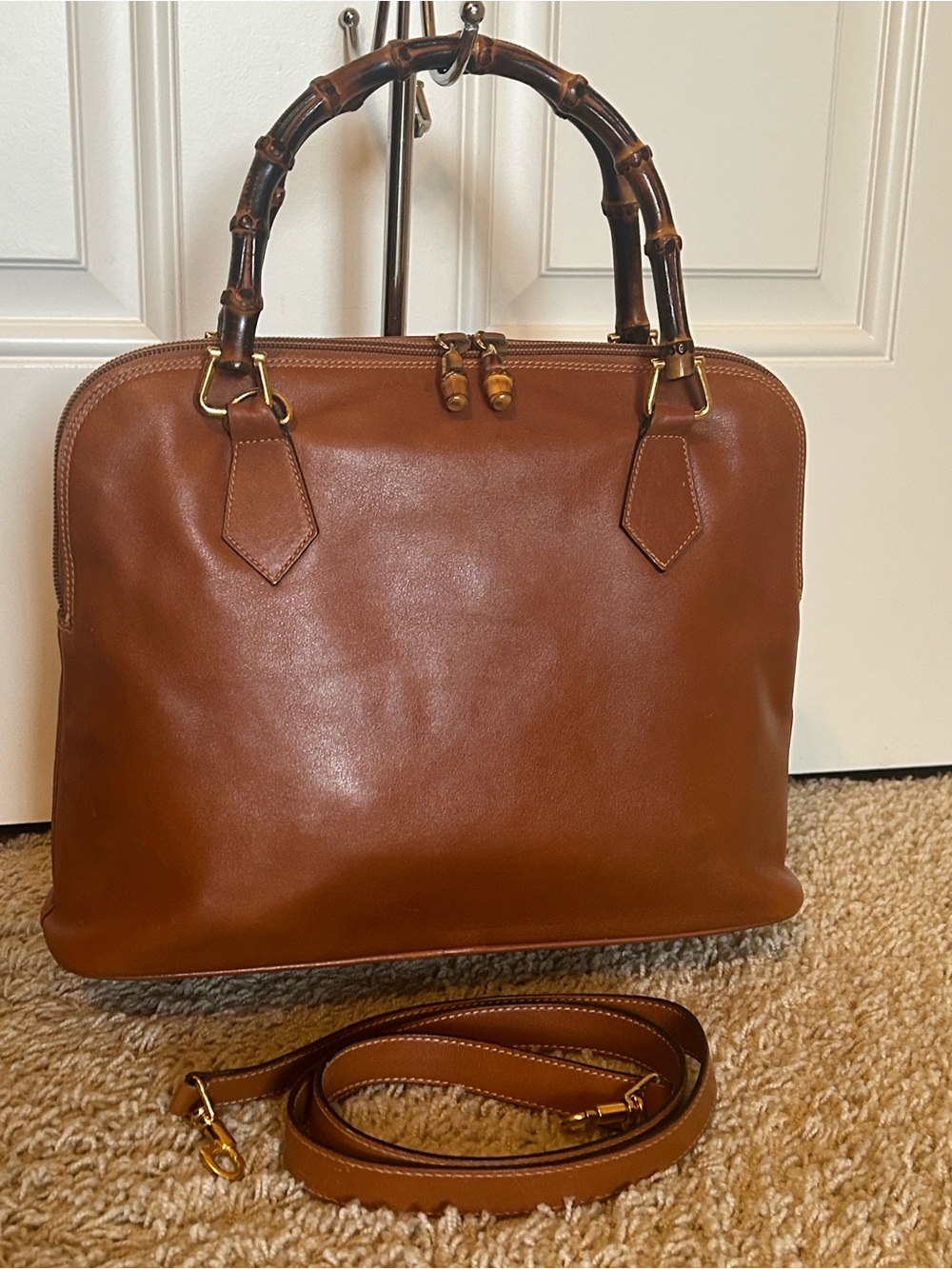 Gucci Bamboo Brown Leather Two Way Shoulder Hand Bag- Gorgeous! - Picture 11 of 11